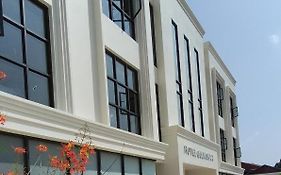Hotel Gulmohar